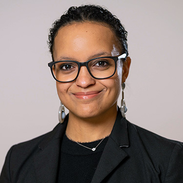 Yael Mayer headshot